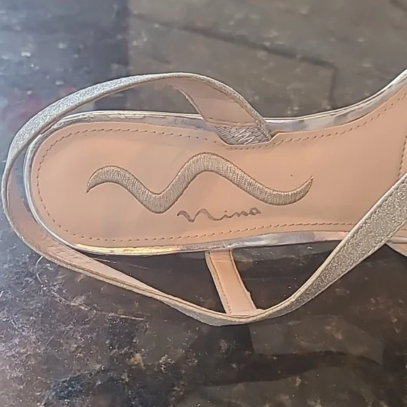 Nina, Size 8, Glitter sandal with kitten heel - Picture 3 of 6